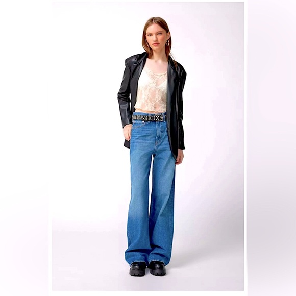Levi's Denim - NWT Levis/Urban Outfitters Wide Leg Rib Cage women's jeans size 24